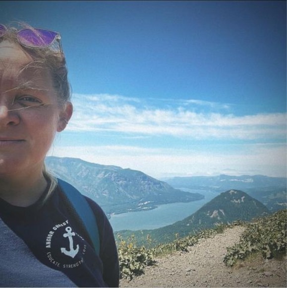 Meet your Posher, Elise - Picture 1 of 1